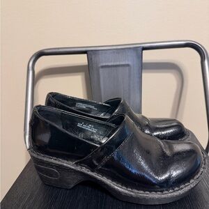 Born Concept Peggy slip-on clog in black patent faux leather Sz 6
